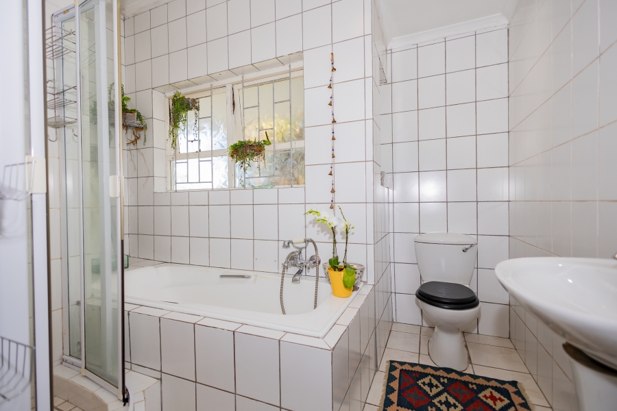 3 Bedroom Property for Sale in Kenridge Western Cape